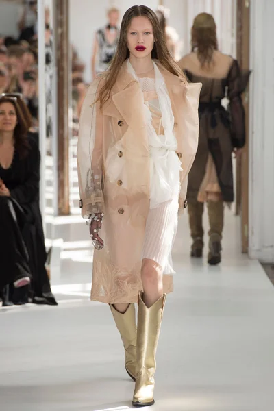 Look 20
